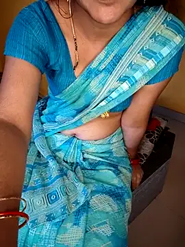 Snapshot of lovelygirl4567 chatting on September 28, 9:16 am lovelygirl4567 online show from September 28, 9:16 am