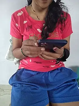 Snapshot of lovelygirl4567 chatting on July 21, 4:25 am lovelygirl4567 online show from July 21, 4:25 am