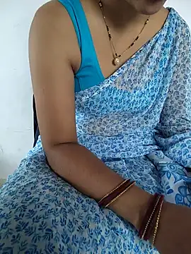 Snapshot of lovelygirl4567 chatting on July 9, 5:41 am lovelygirl4567 online show from July 9, 5:41 am