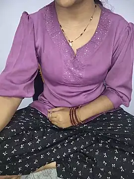 Snapshot of lovelygirl4567 chatting on July 10, 3:23 pm lovelygirl4567 online show from July 10, 3:23 pm
