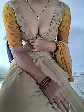 Snapshot of lovelygirl4567 chatting on July 11, 3:29 am lovelygirl4567 online show from July 11, 3:29 am