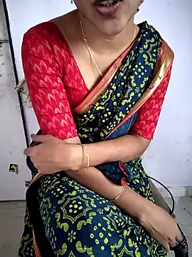 lovelygirl4567 online show from October 28, 5:29 am