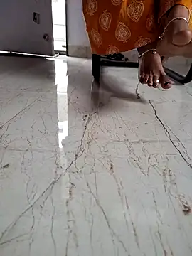 lovelygirl4567 online show from October 31, 3:25 am