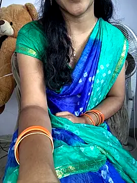 lovelygirl4567 online show from November 15, 4:27 am