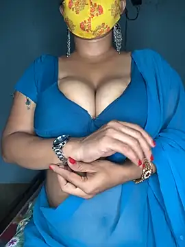 Snapshot of Lovely-Shivani chatting on September 30, 6:25 pm Lovely-Shivani online show from September 30, 6:25 pm