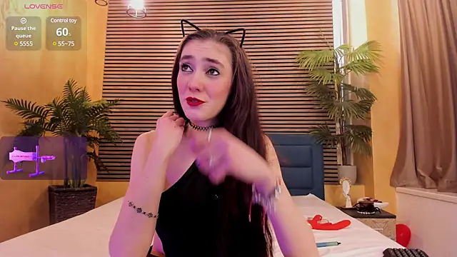 Snapshot of SamaraSinn chatting on March 11, 9:02 am SamaraSinn online show from March 11, 9:02 am