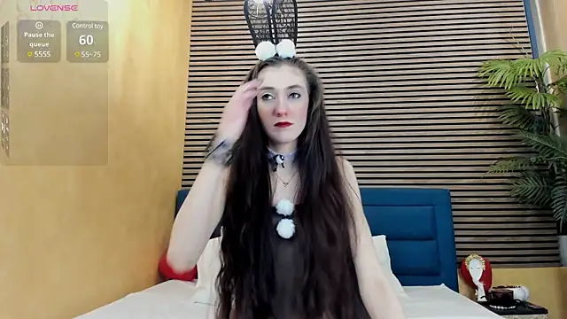 Snapshot of SamaraSinn chatting on March 17, 5:34 am SamaraSinn online show from March 17, 5:34 am