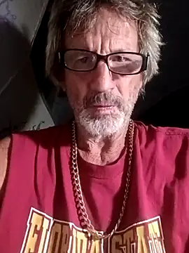 Snapshot of Cloudin_around chatting on November 20, 11:22 am Cloudin around online show from November 20, 11:22 am