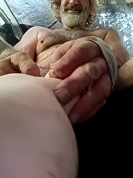 Snapshot of Cloudin_around chatting on March 10, 4:55 pm Cloudin around online show from March 10, 4:55 pm