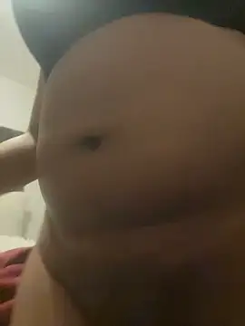 Snapshot of CurvyQueen19 chatting on January 4, 9:41 pm CurvyQueen19 online show from January 4, 9:41 pm