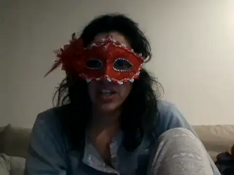 couple-tuga online show from February 12, 9:33 pm