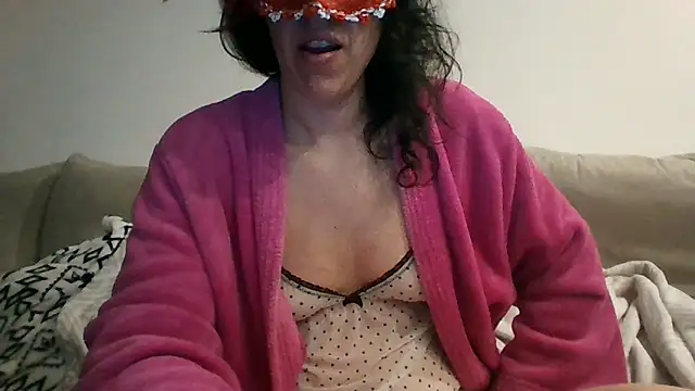 couple-tuga online show from February 16, 9:49 pm