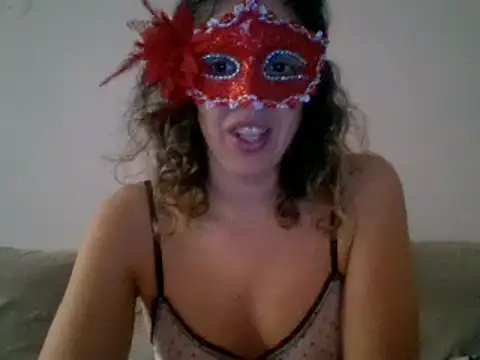 couple-tuga online show from February 7, 11:24 pm