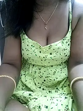 Snapshot of Tamil_Vishalini chatting on February 18, 5:42 pm Tamil Vishalini online show from February 18, 5:42 pm