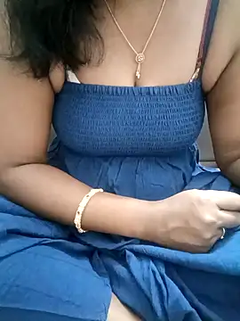 Snapshot of Tamil_Vishalini chatting on January 16, 5:28 pm Tamil Vishalini online show from January 16, 5:28 pm