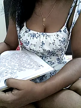 Snapshot of Tamil_Vishalini chatting on April 25, 5:43 am Tamil Vishalini online show from April 25, 5:43 am