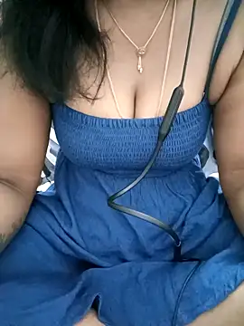 Snapshot of Tamil_Vishalini chatting on February 22, 2:47 am Tamil Vishalini online show from February 22, 2:47 am