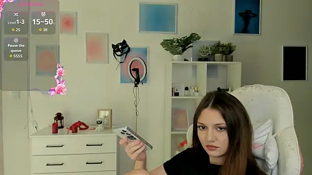 Snapshot of MiaVixxen chatting on November 30, 5:08 am MiaVixxen online show from November 30, 5:08 am