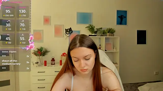 Snapshot of MiaVixxen chatting on November 11, 5:13 am MiaVixxen online show from November 11, 5:13 am