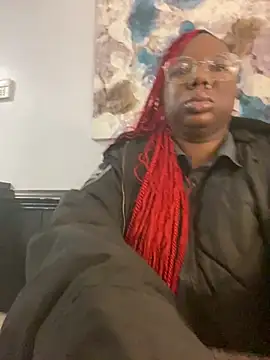 Snapshot of DamnBubbles chatting on February 8, 9:36 pm DamnBubbles online show from February 8, 9:36 pm