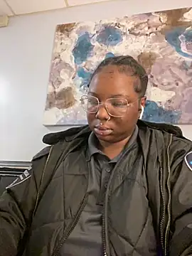 Snapshot of DamnBubbles chatting on March 23, 12:47 am DamnBubbles online show from March 23, 12:47 am