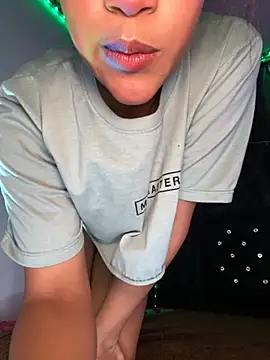 bronwgirl69 online show from November 23, 9:25 pm