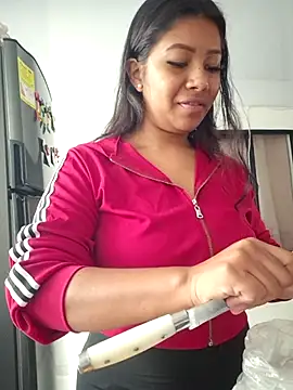 Snapshot of PaulaOrtiz_1 chatting on October 11, 4:19 pm PaulaOrtiz 1 online show from October 11, 4:19 pm