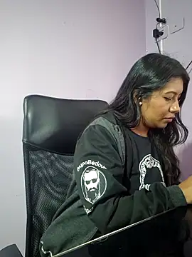 Snapshot of PaulaOrtiz_1 chatting on October 12, 8:10 pm PaulaOrtiz 1 online show from October 12, 8:10 pm