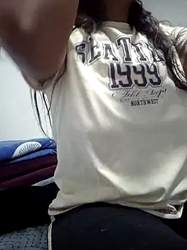 Snapshot of PaulaOrtiz_1 chatting on October 5, 2:02 am PaulaOrtiz 1 online show from October 5, 2:02 am