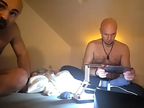 Snapshot of Insaneman1 chatting on March 4, 2:30 am Insaneman1 online show from March 4, 2:30 am