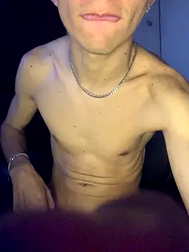 gabrielzinnnn085 online show from October 22, 9:24 pm