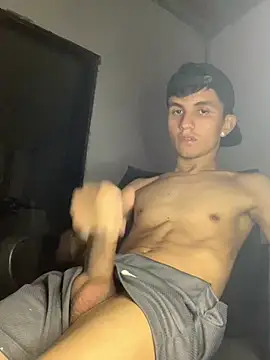 gabrielzinnnn085 online show from February 27, 9:36 pm