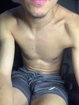 gabrielzinnnn085 online show from April 9, 5:20 am