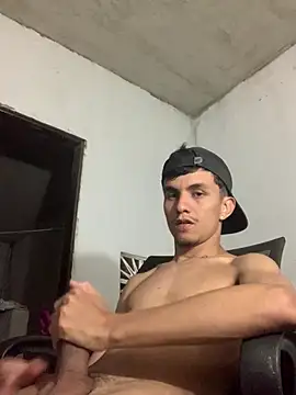 Snapshot of gabrielzinnnn085 chatting on July 20, 4:42 am gabrielzinnnn085 online show from July 20, 4:42 am
