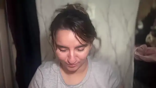 mamifresita online show from November 27, 9:15 pm