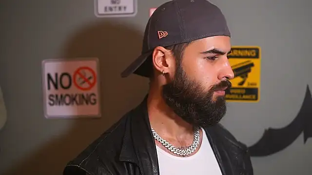 HairyRobxxx online show from November 26, 9:15 pm