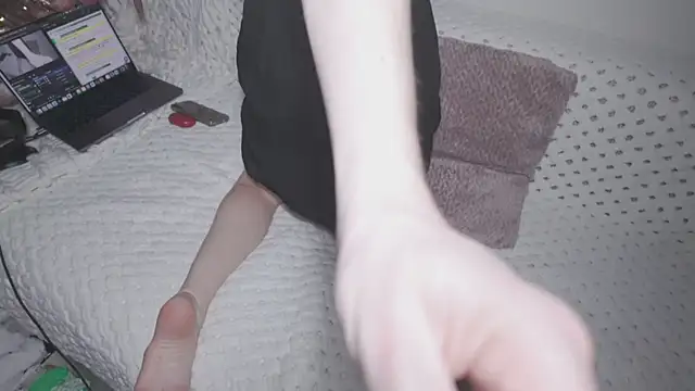 Snapshot of SexyGames chatting on December 2, 11:17 pm SexyGames online show from December 2, 11:17 pm