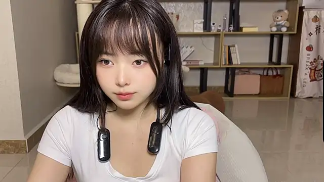 Snapshot of Chenjing0 chatting on October 10, 2:23 am Chenjing0 online show from October 10, 2:23 am