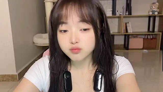Snapshot of Chenjing0 chatting on October 7, 2:23 am Chenjing0 online show from October 7, 2:23 am