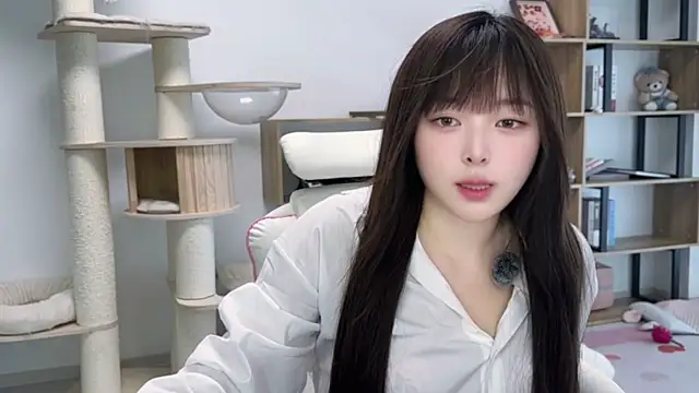Chenjing0 online show from May 17, 7:52 am
