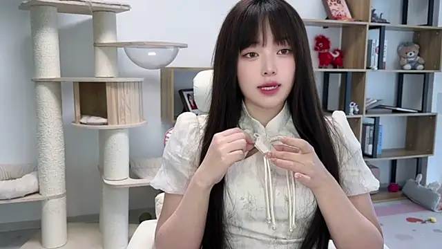 Chenjing0 online show from May 13, 7:37 am