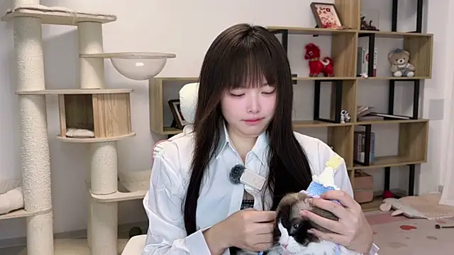 Chenjing0 online show from May 16, 12:15 pm