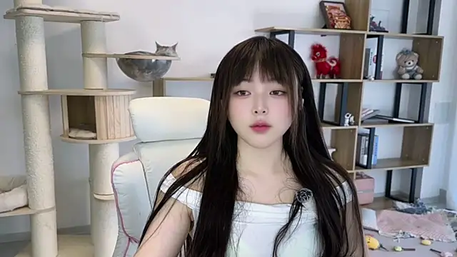 Chenjing0 online show from May 5, 7:33 am