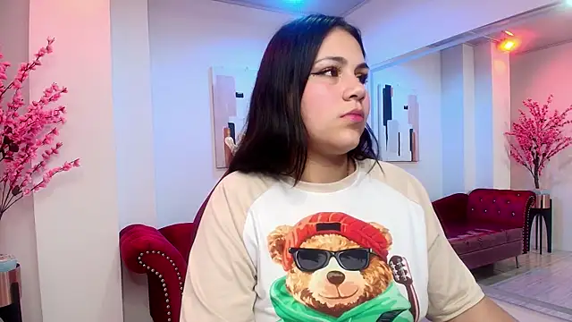 Snapshot of Katiie_amber chatting on January 7, 7:17 pm Katiie amber online show from January 7, 7:17 pm