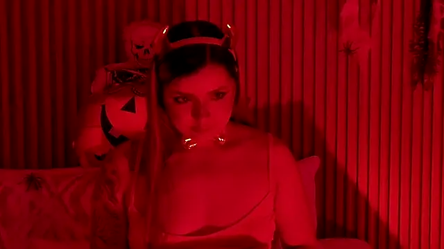 kata james online show from October 24, 7:35 pm