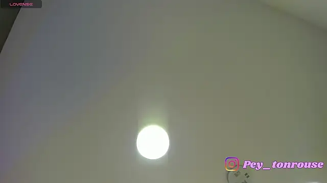 Snapshot of peytonrosse chatting on September 25, 7:20 pm peytonrosse online show from September 25, 7:20 pm
