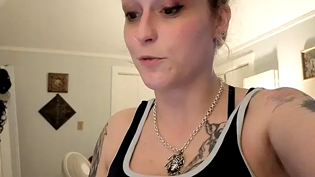 Snapshot of damselaintstressn chatting on September 14, 3:12 pm damselaintstressn online show from September 14, 3:12 pm