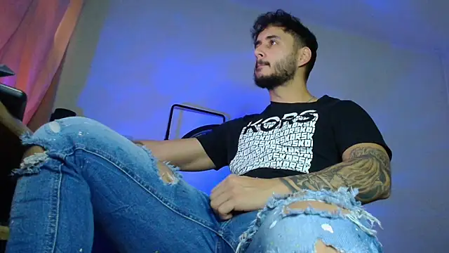 XanderCage99 online show from November 19, 9:09 am