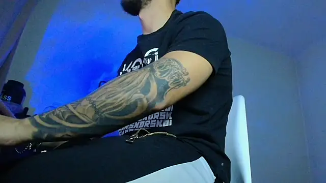 XanderCage99 online show from November 16, 6:01 pm