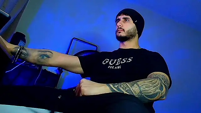 XanderCage99 online show from February 2, 5:34 pm